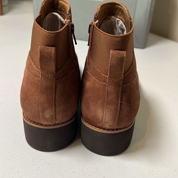 VIONIC BRIONIE CHELSEA BOOT WOMEN'S - Picture 2 of 8